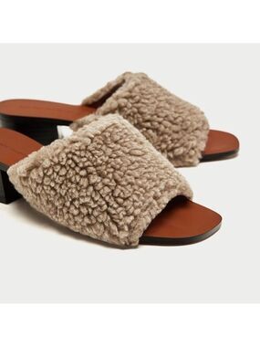 Zara Basic Collection grey shearling Fuzzy Slide Bloch heel Sandals size 7